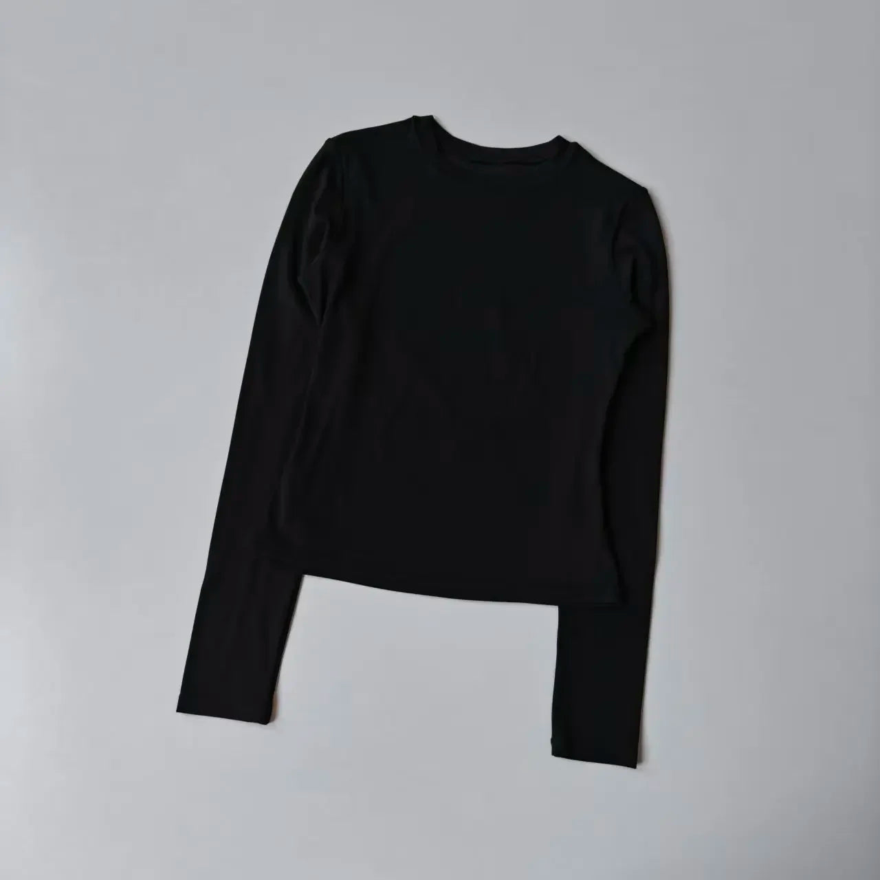 Seamless Women's Long Sleeve Sports Top For Gym And Yoga