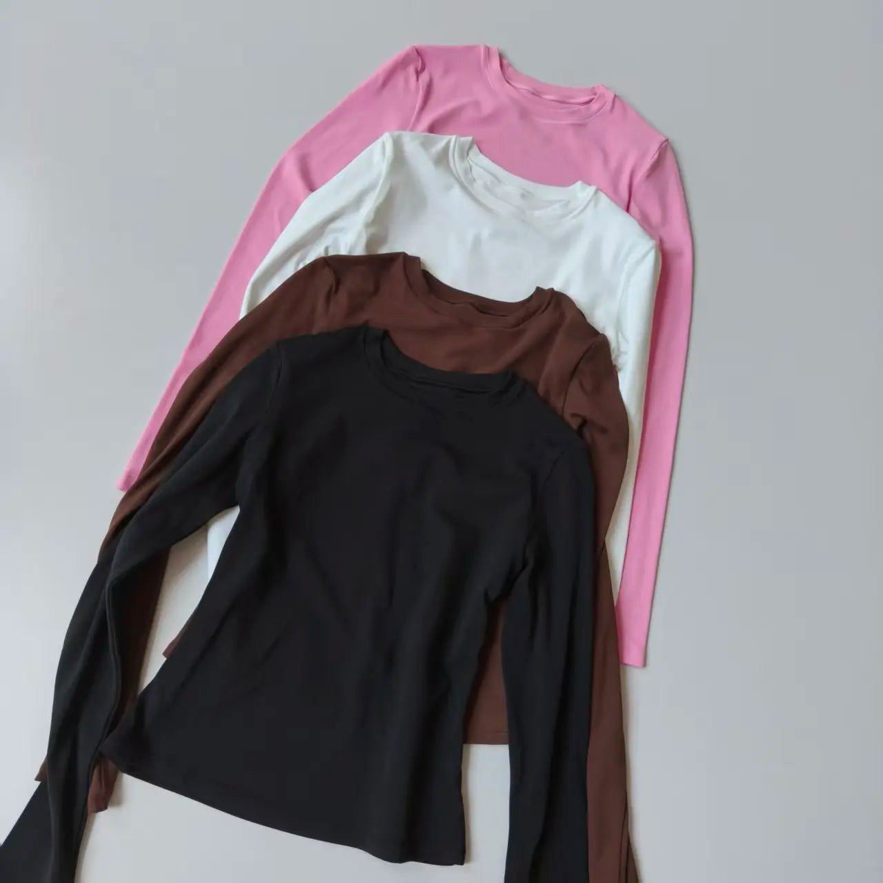Seamless Women's Long Sleeve Sports Top For Gym And Yoga